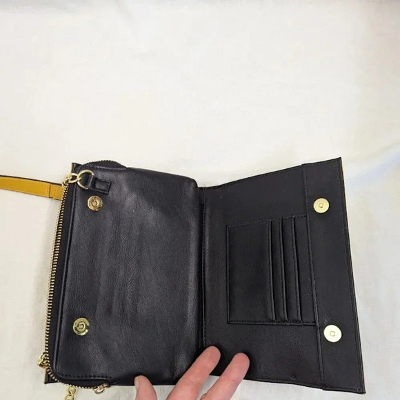 Steve Madden Mustard yellow wallet purse crossbody, zip and snap closure, S5 - Picture 5 of 9